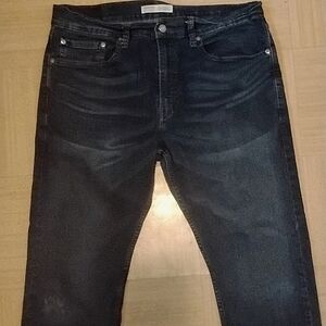 Signature Levi Strauss jeans